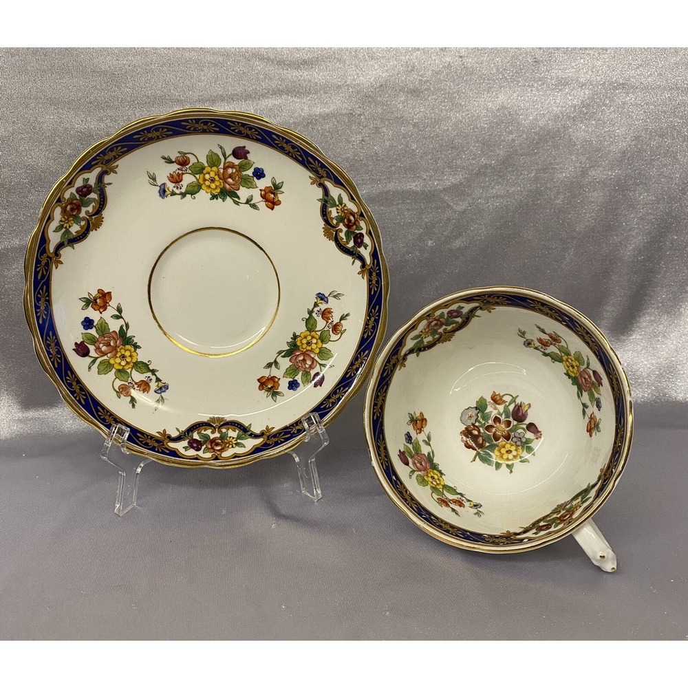 Tuscan Fine English Bone China Y-89082 Tea Cup & Saucer Cobalt Blue Floral Gilt